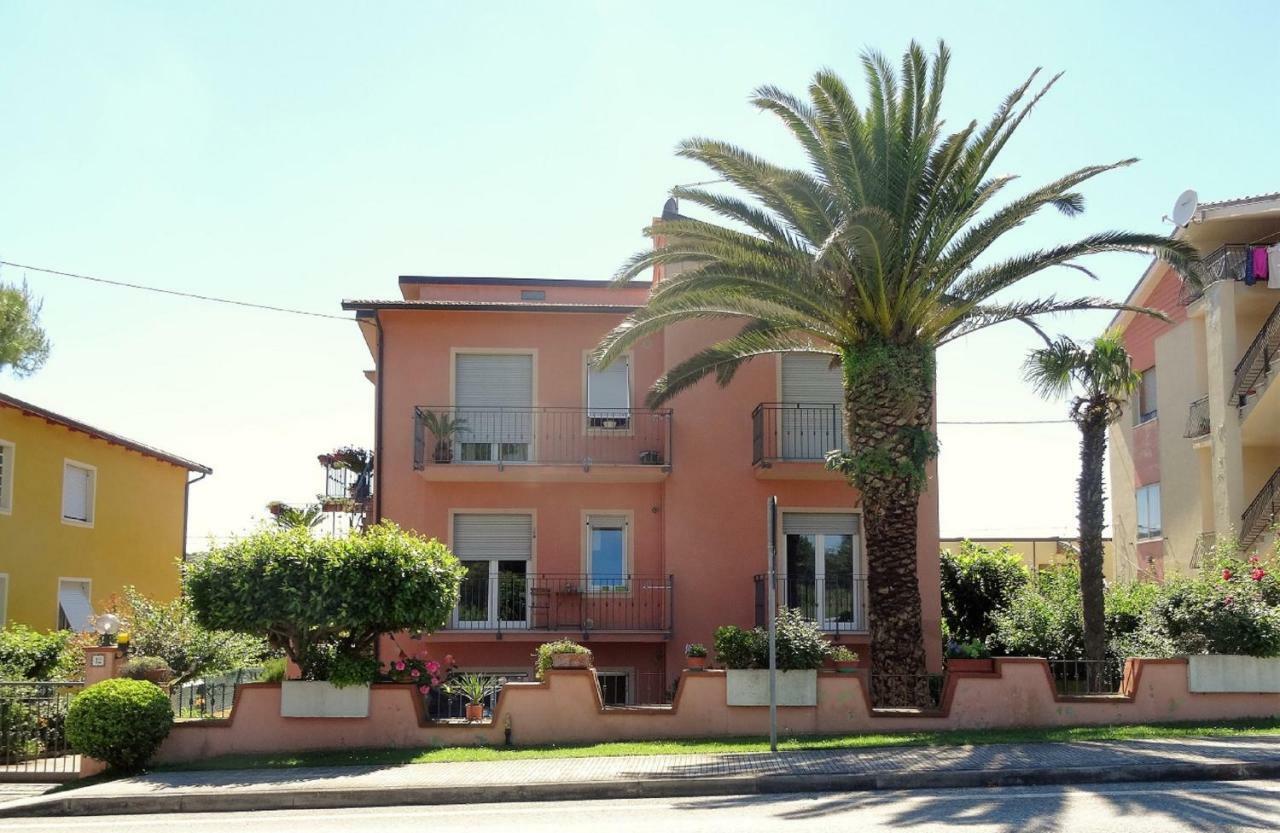 Patrizia - Vicino Al Centro, Con 3 Camere E Posto Auto Numana Exterior foto